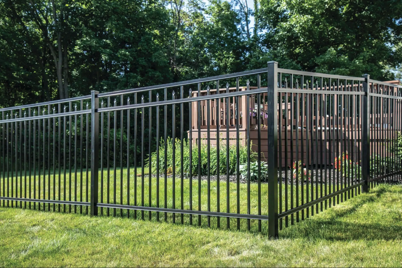 Bronze aluminum flat-top fence