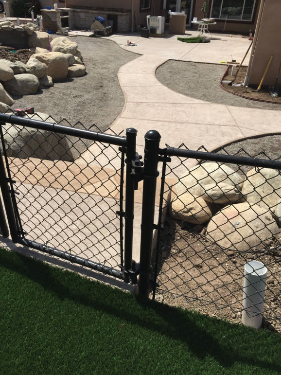 Black chain-link double gate