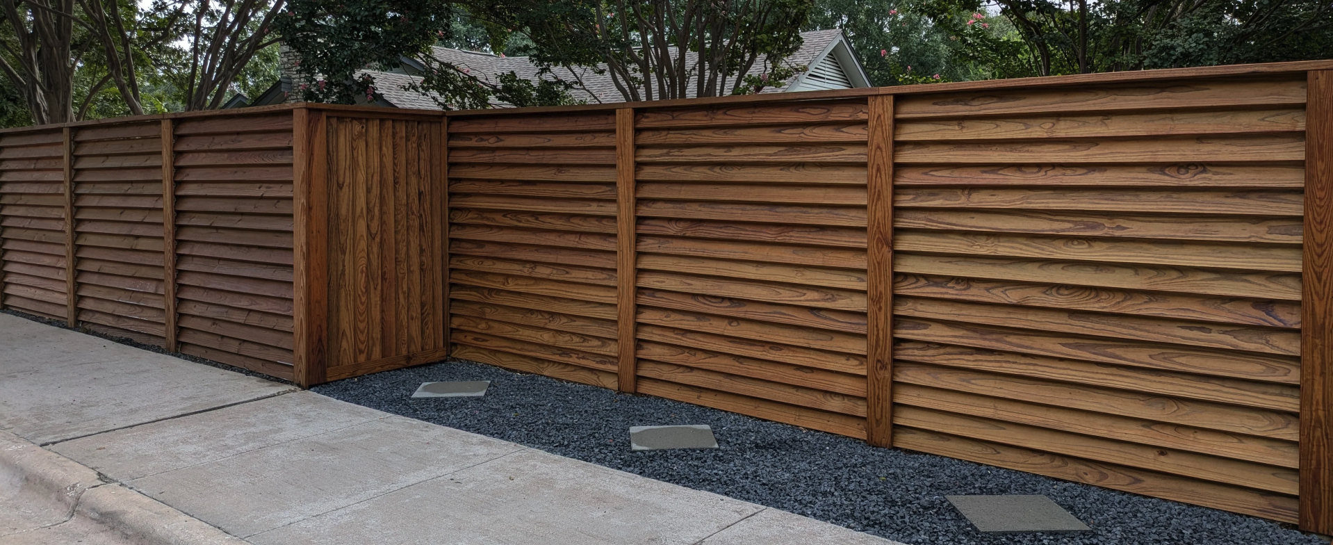 Modern horizontal-slat luxury fence
